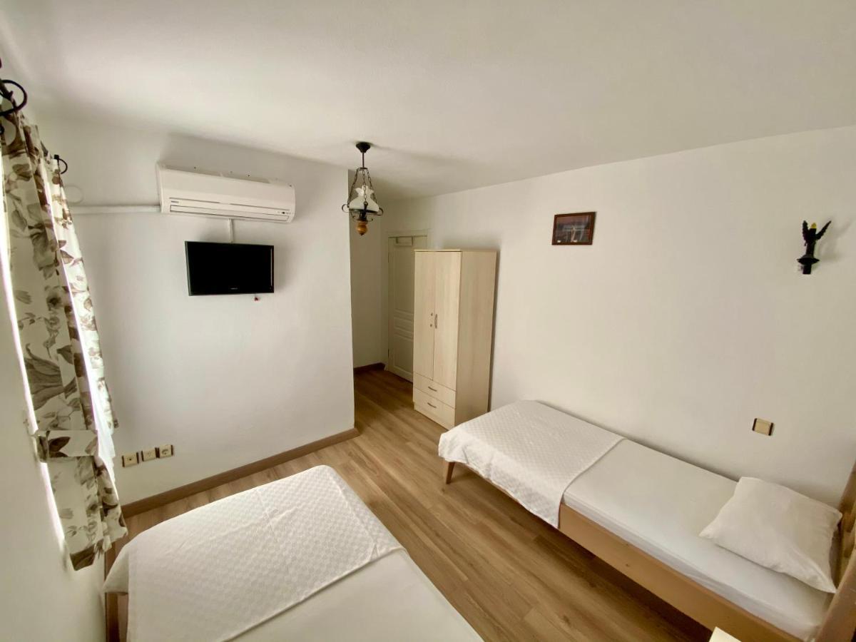 Ada Hotel Tenedos Buitenkant foto