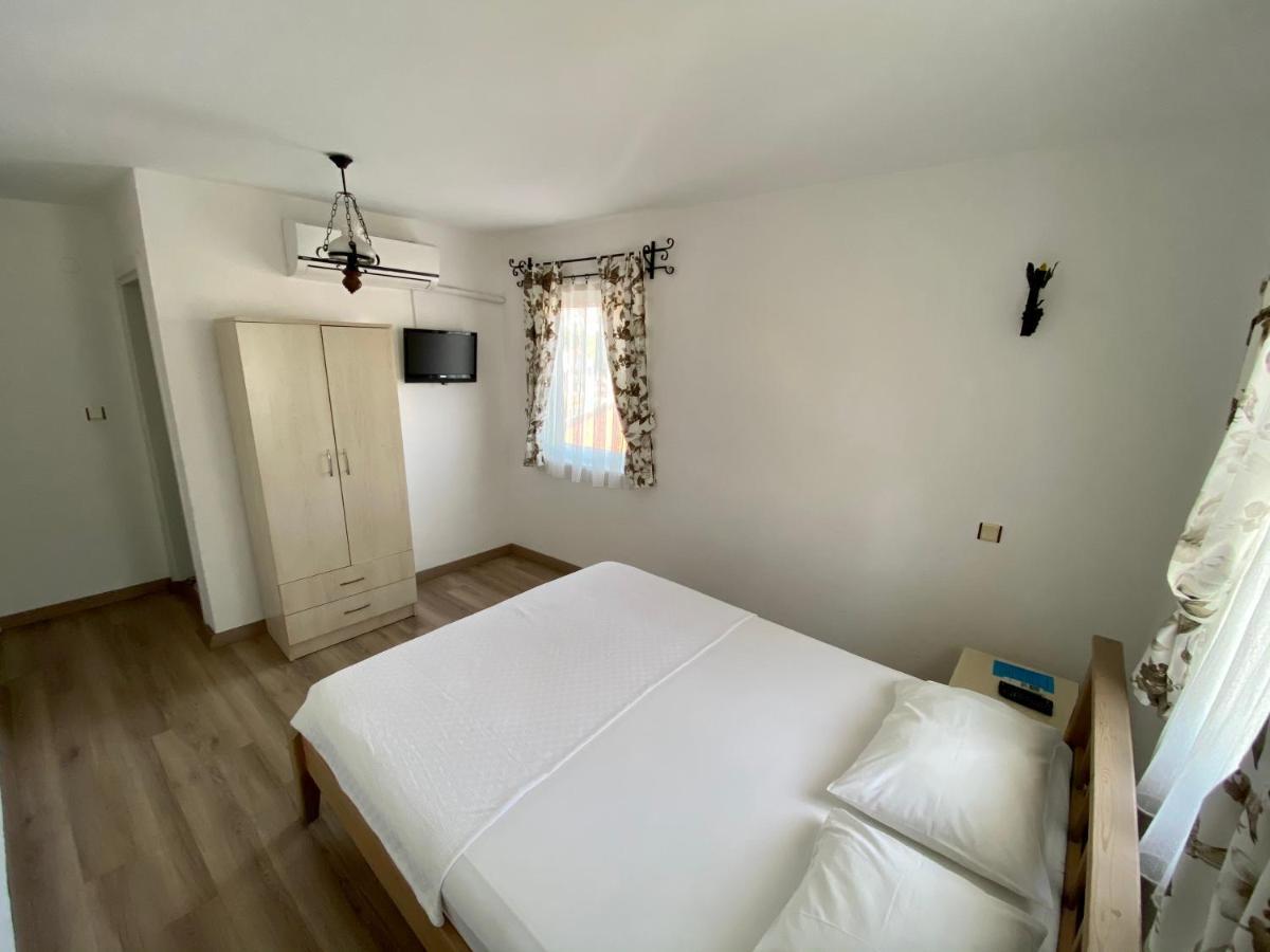 Ada Hotel Tenedos Buitenkant foto