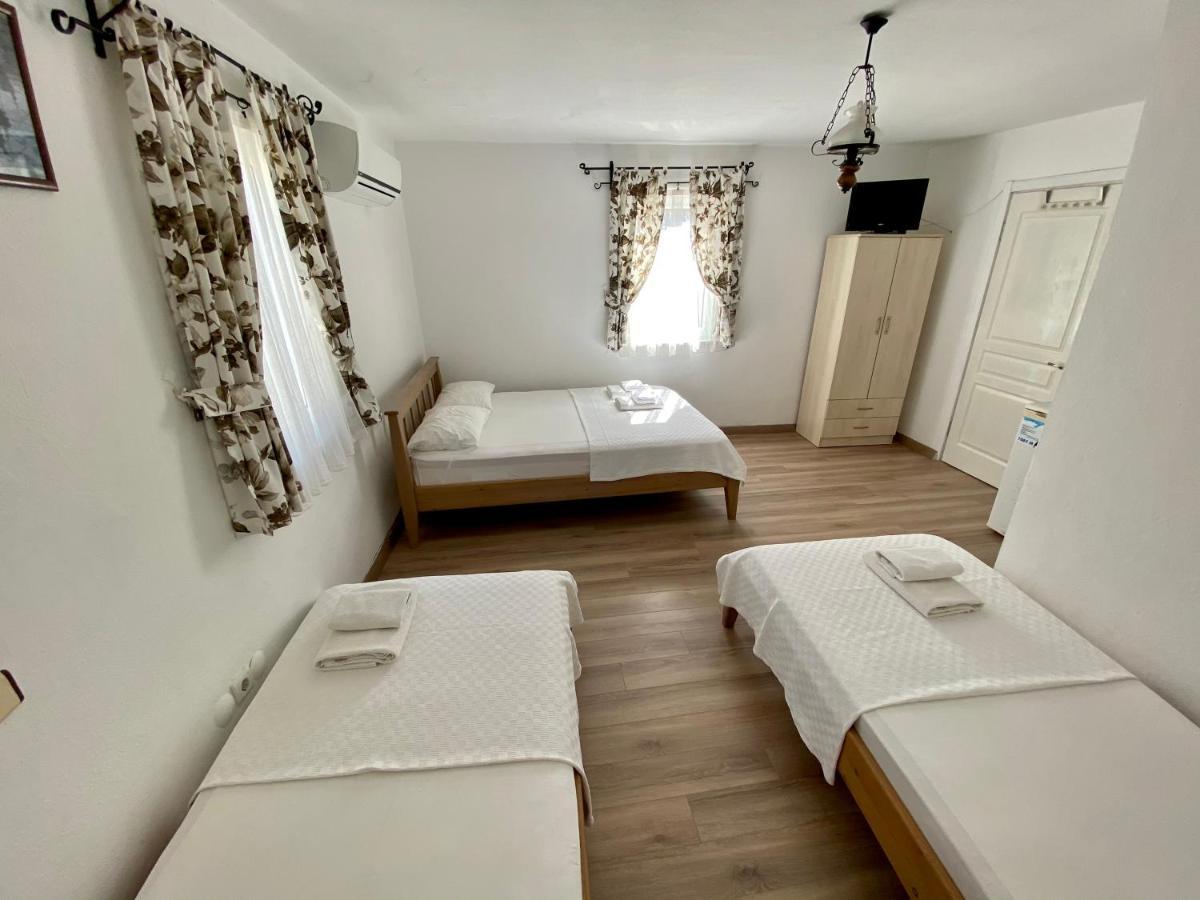 Ada Hotel Tenedos Buitenkant foto