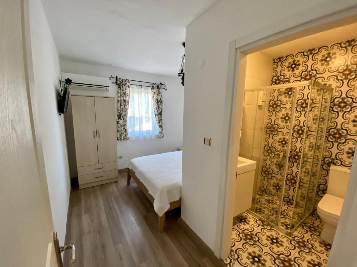 Ada Hotel Tenedos Buitenkant foto