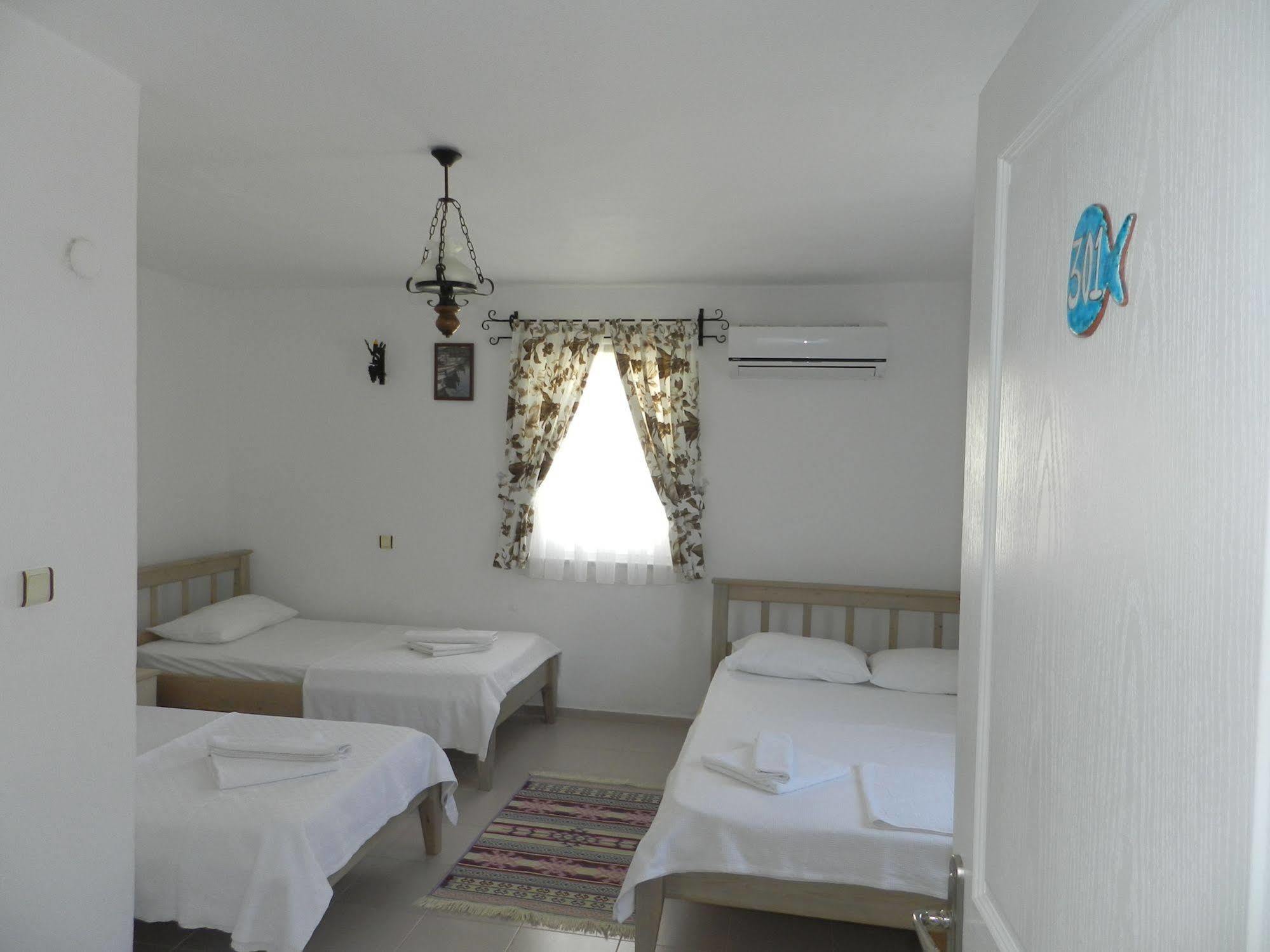 Ada Hotel Tenedos Buitenkant foto